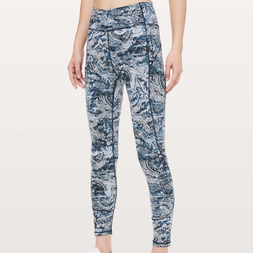 🌿Lululemon In Movement 25” Legging